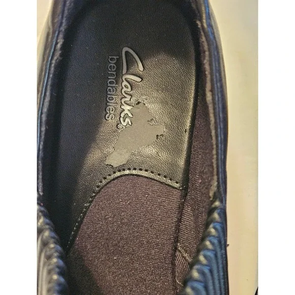 Clarks Bendables Womens Black Leather Elastic Gore Slip On heeled Loafer 7.5 - Picture 6 of 6